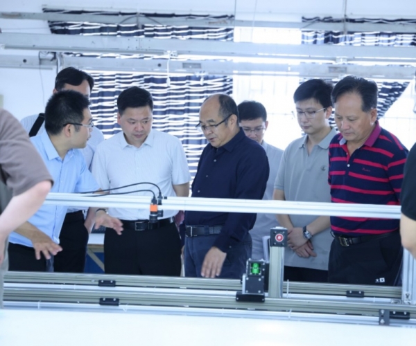 ��Ůװ��������������Ҫ���������乤ҵ��Ӧ�á��������